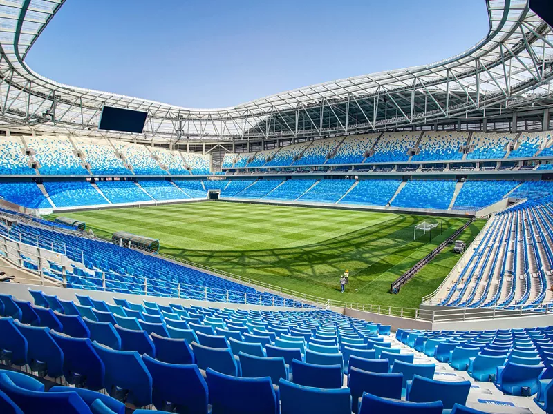 Pa rôl mae dur yn ei chwarae yn nyluniad esthetig stadia?